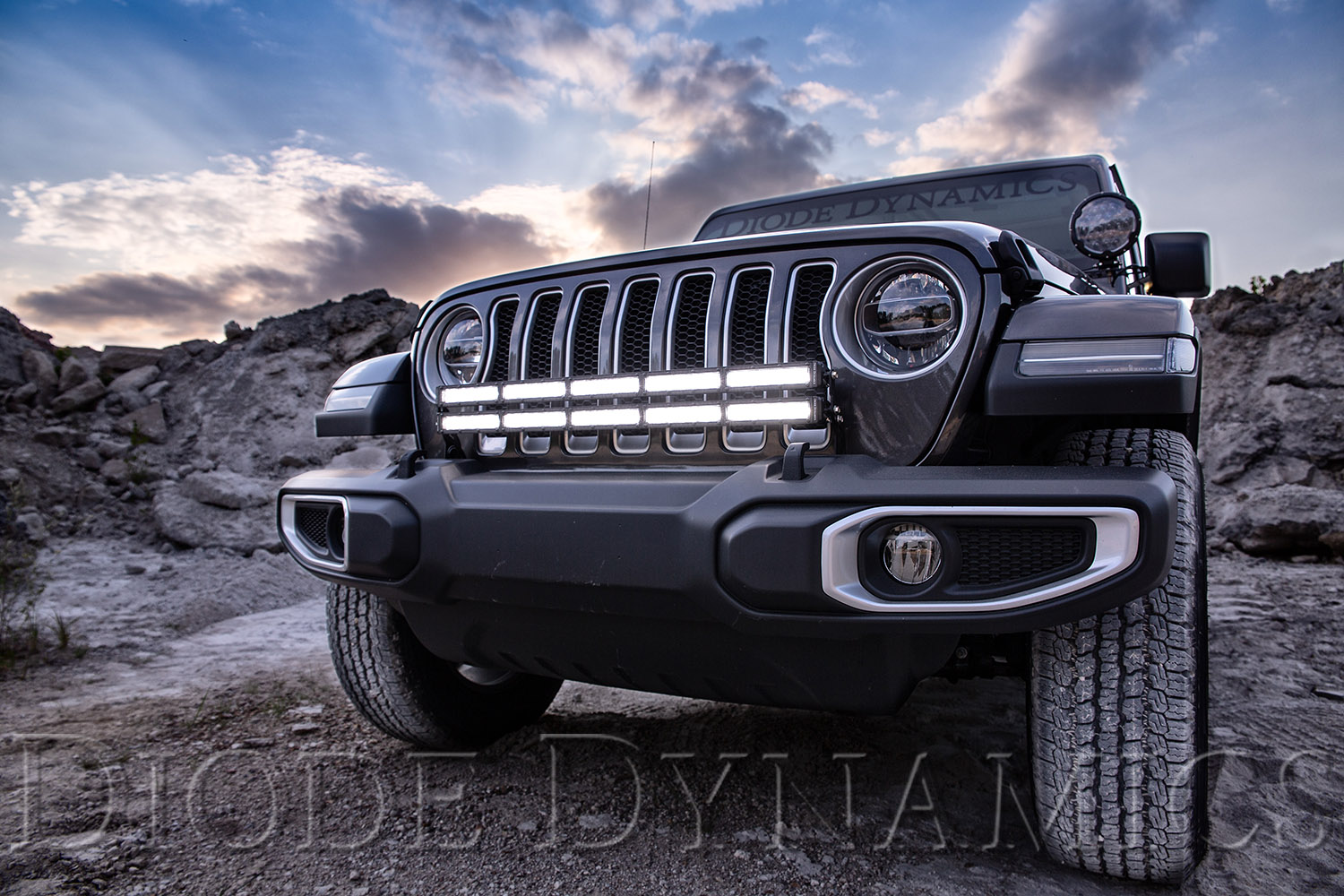 2018+ Jeep JL Wrangler bumper LED light bar bracket kit