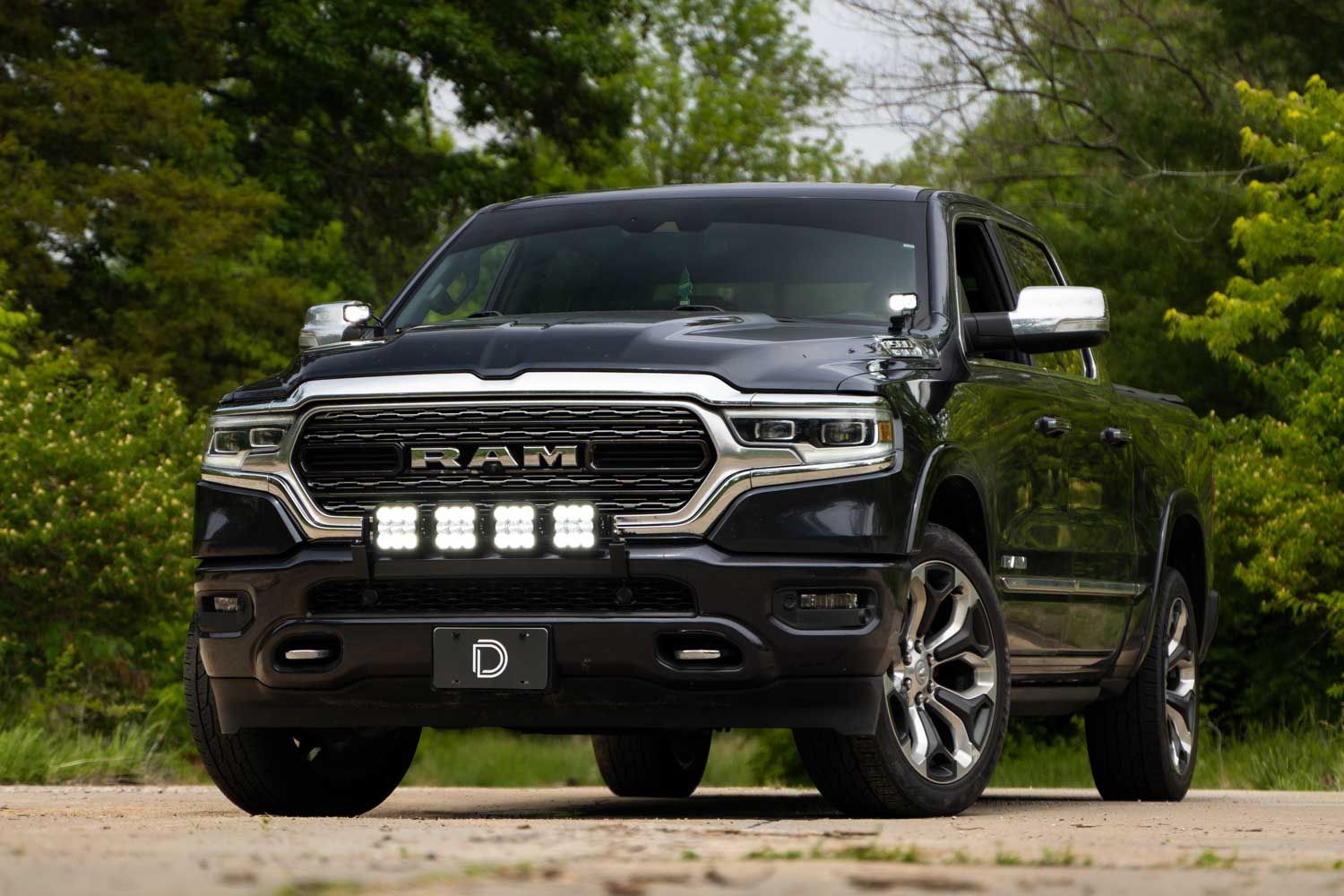 2019-2023 Ram 1500 with SS5 CrossLink Grille LED Light Bar