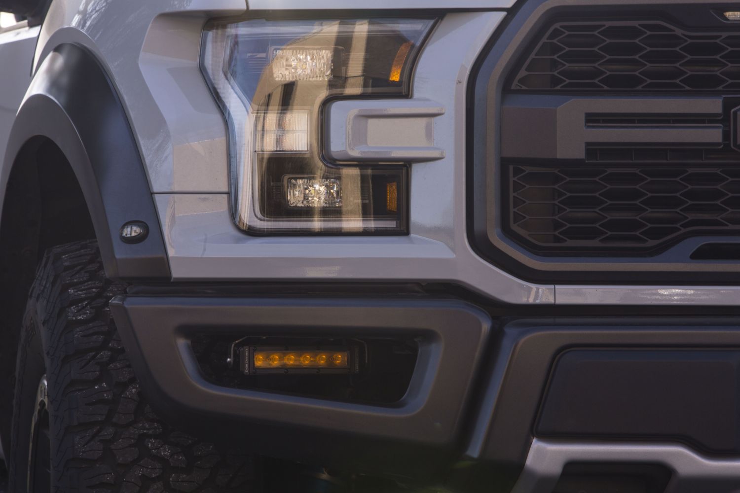 2017 Raptor Fog Pocket Lightbar Kit