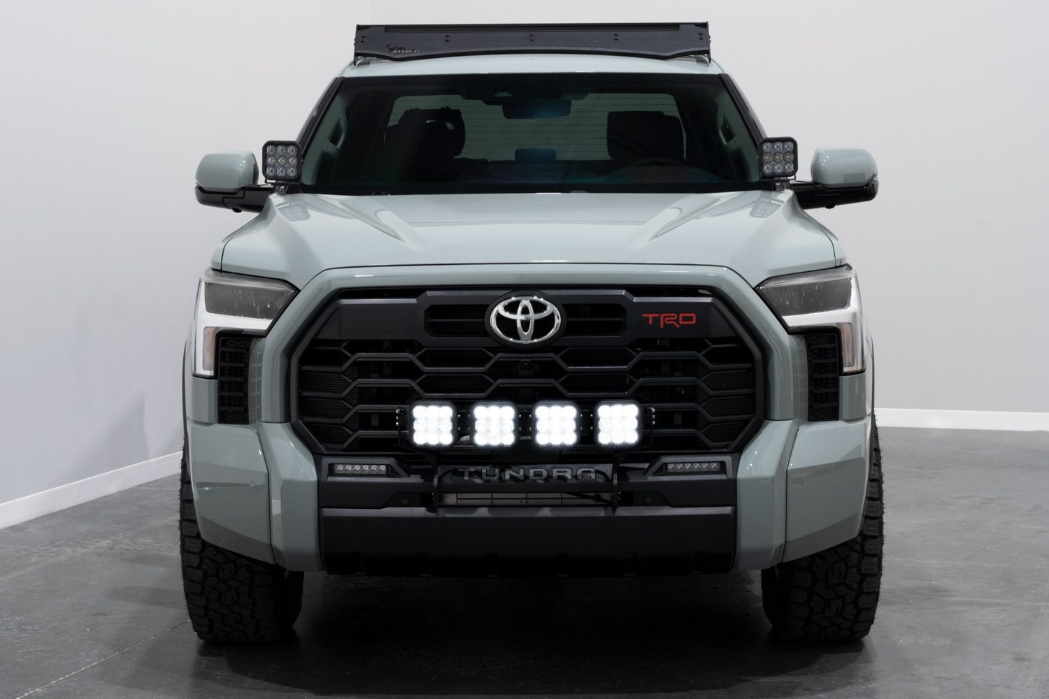 2022 Toyota Tundra SS5 Grille CrossLink Lightbar Kit